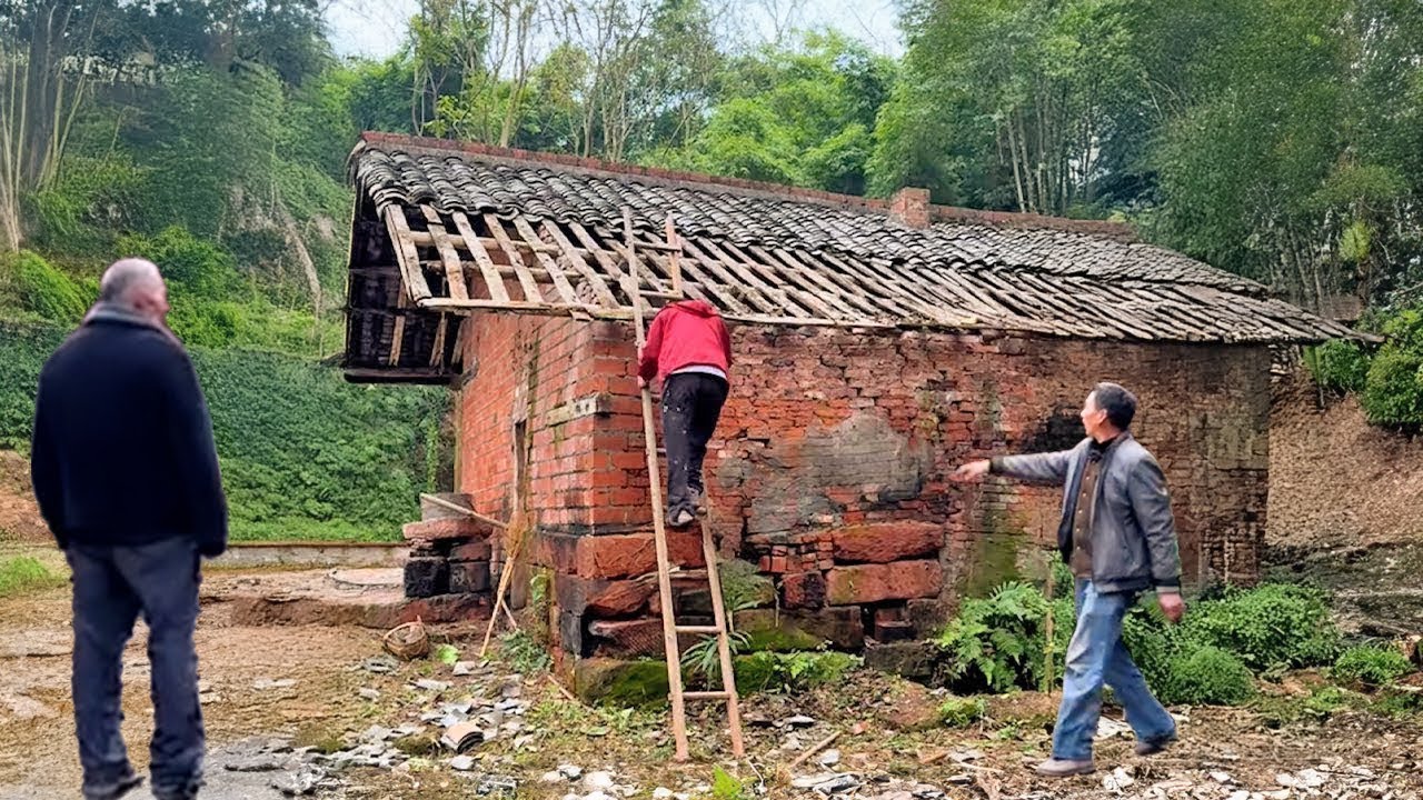 Full Video ~A genius man decorated his parents' dilapidated house and built a garden