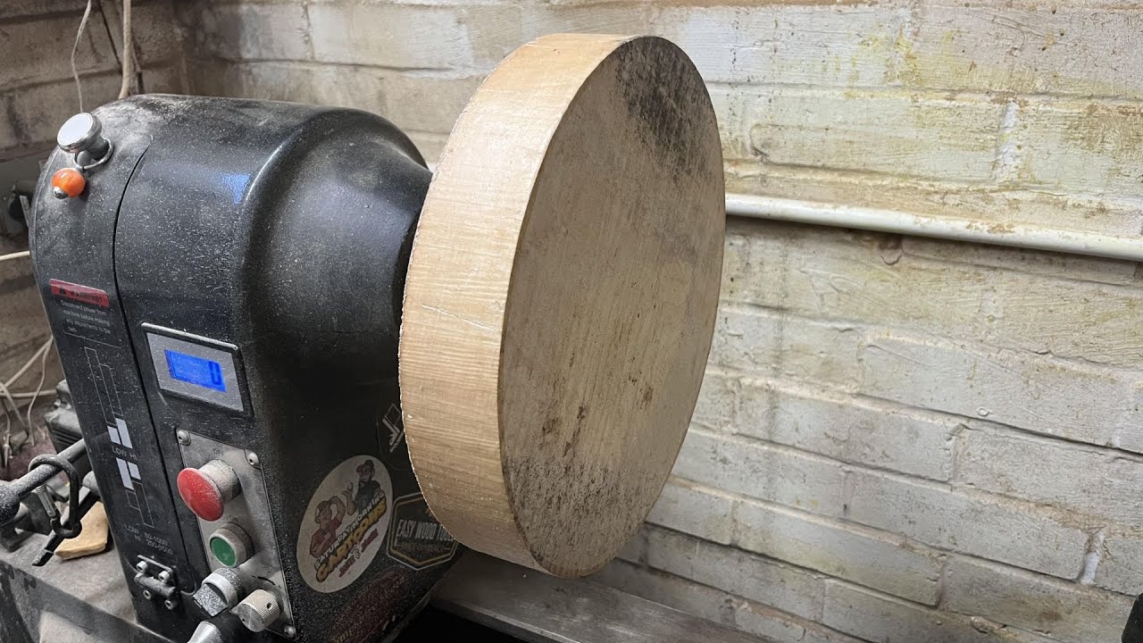 Turning a Stunning Rippled Sycamore Bowl: Woodworking Masterpiece!