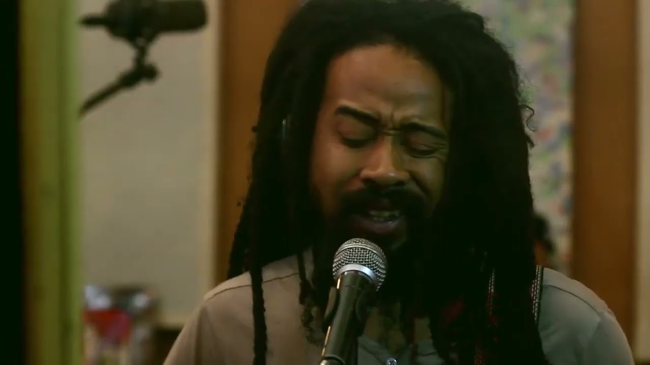 Tsiky anakiray Jah Roots Malagasy Vibration