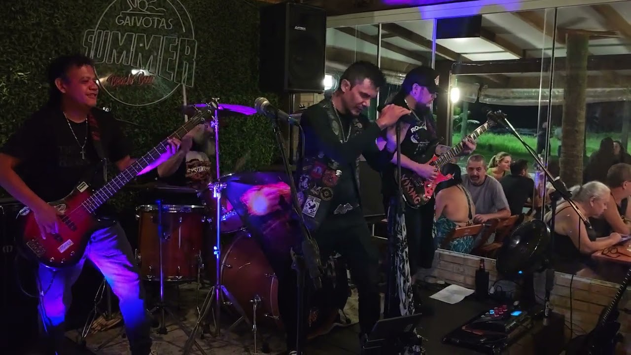 The Revenge - Smoke on the Water (Canção de Deep Purple)