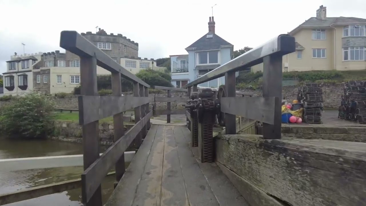 A walk along the Bude Canal