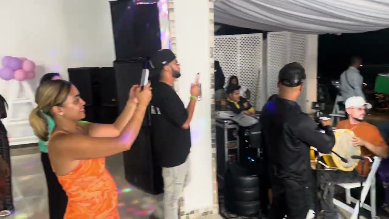 ❌🎷🔥 (La Que Sufre Callada Merengue Tipico) Leo Sax el rey del swing - Aris marte  Acordeón RULAY
