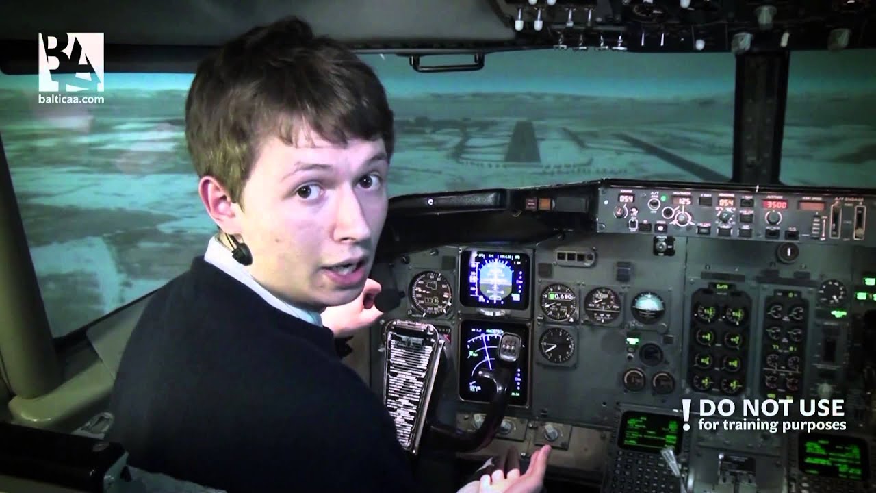 Взлет и посадка на самолете Boeing 737 CL при боковом ветре. Балтийская авиационная академия.