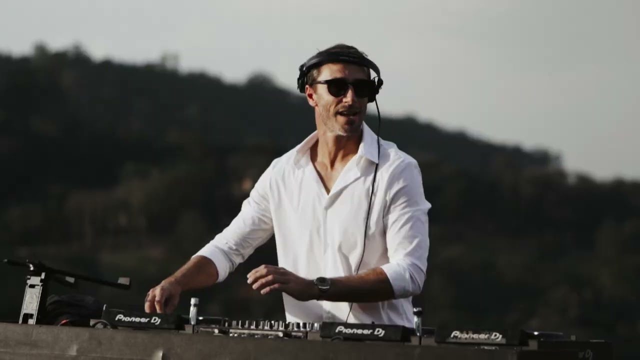 DJ Viktor Mora (2023) - MAIS ONZE (Terras de Clara)