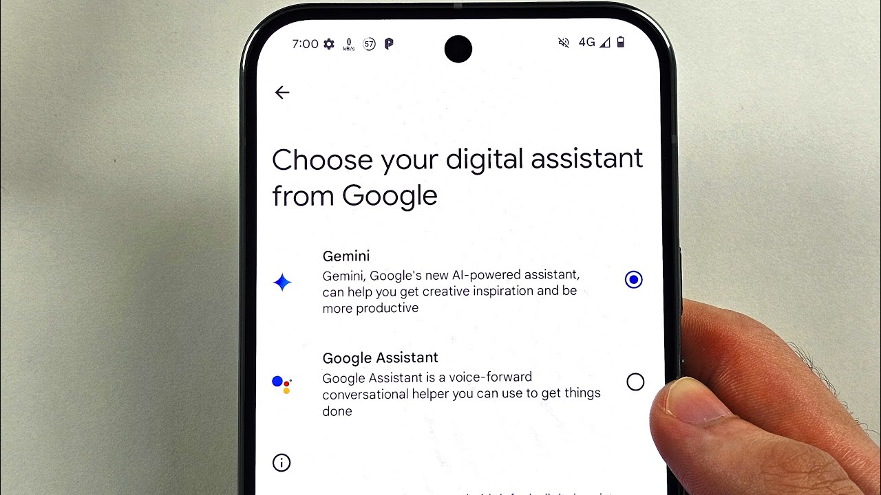 Как переключаться между Gemini и Google Assistant на Google Pixel 9 Pro (XL)