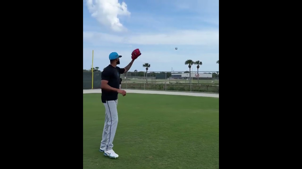Sandy Alcantara getting in some rehab 🫡 #marlins #mlb #baseball #sports #shorts