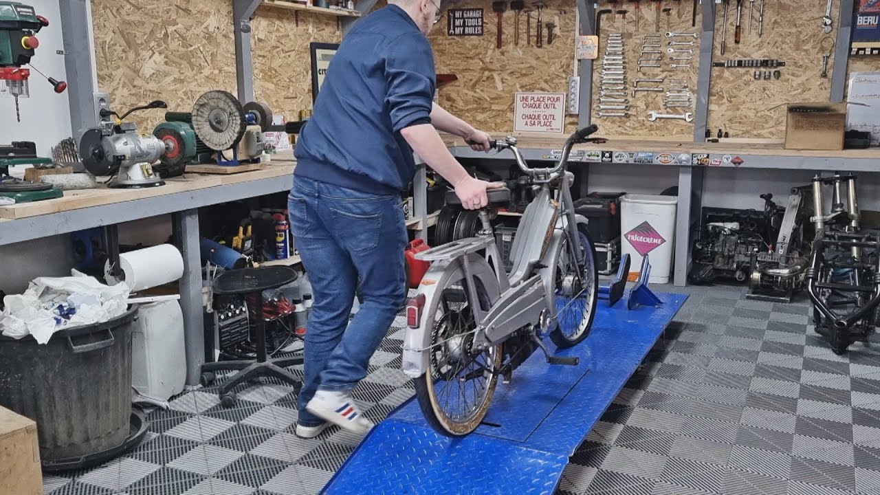 Restauration d'une Mobylette Partie 1 : Démontage et Inspection