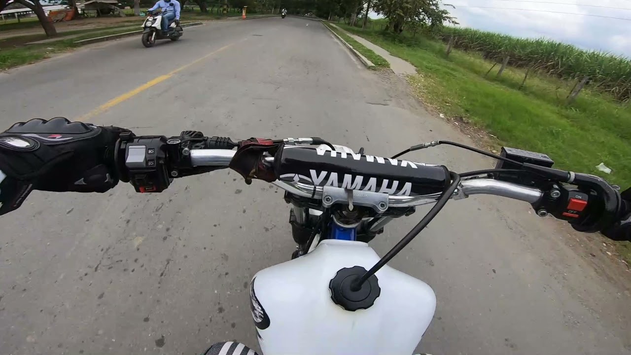 YAMAHA DT 175 - TEST DRIVE - ESPECTACULAR