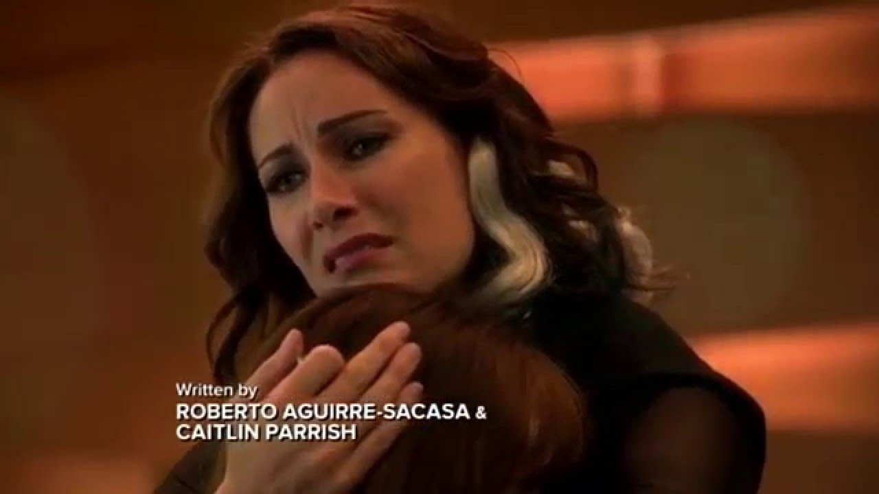 Supergirl - Kara and Astra flashback scene 1x08
