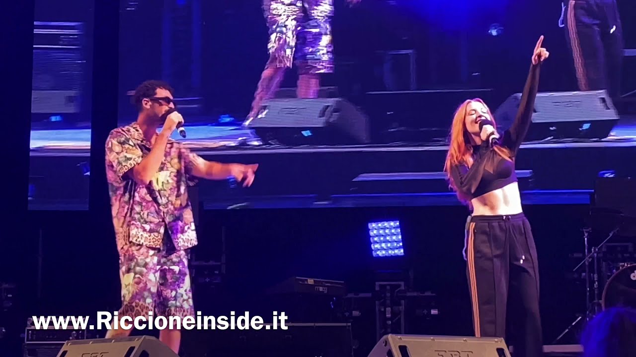 Noemi e Carl Brave Live Riccione 2021 - Makumba