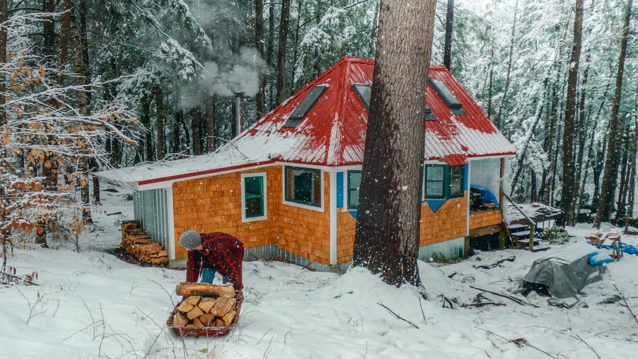 Winter Life at Secluded Off-Grid Cabin