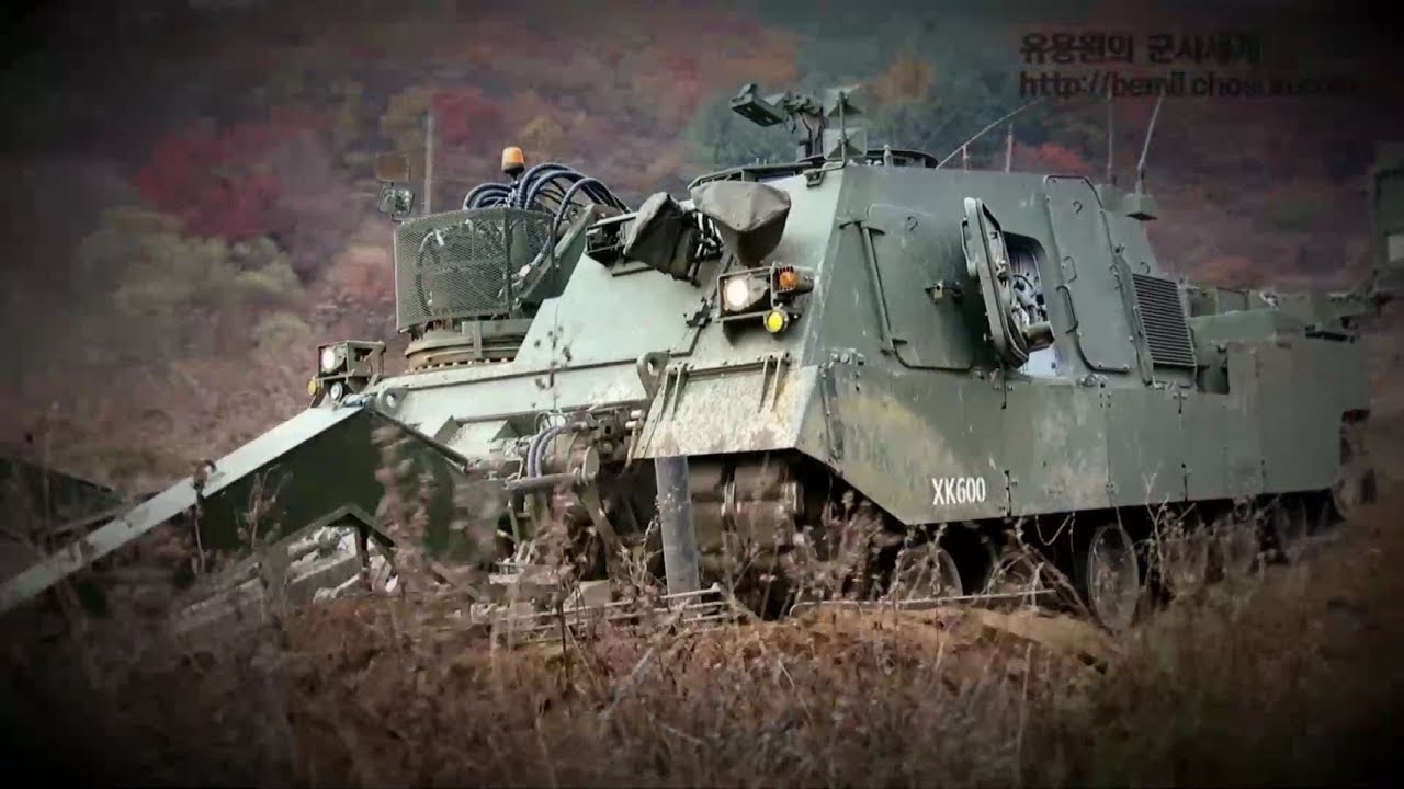 유사시 DMZ 지뢰지대 돌파하는 '궁극의 공병무기' 국산 장애물 개척전차 개발완료!  다양한 기능 한눈에 보는 소개 영상