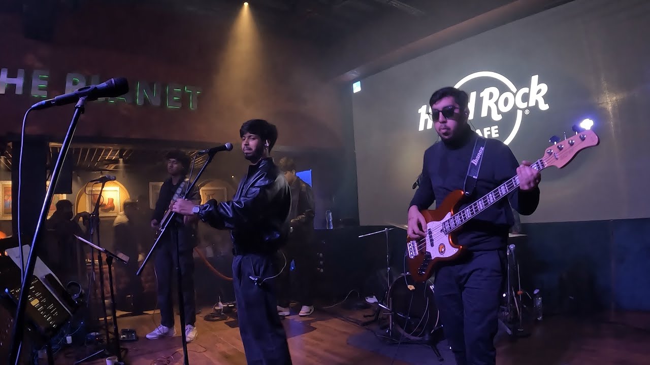 PEHLA NASHA X PAL PAL DIL KE PASS LIVE BASS CAM AT HARD ROCK CAFE DELHI
