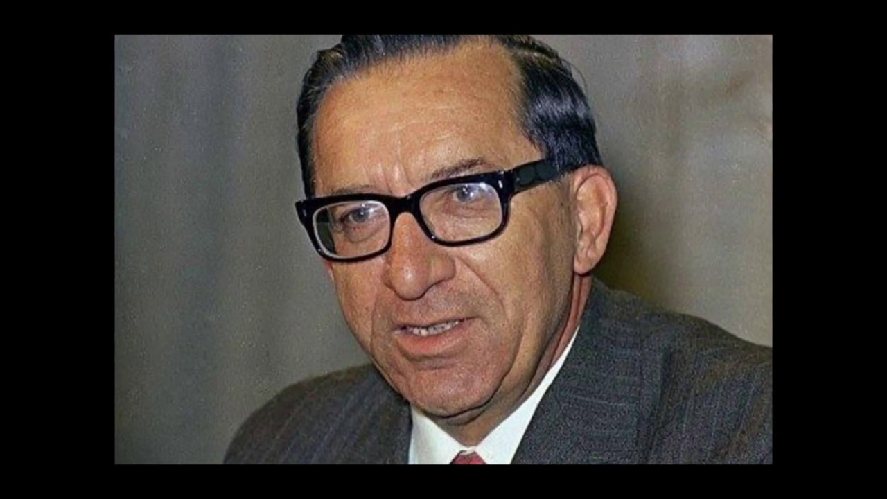Mintoff u l-Politika Barranija