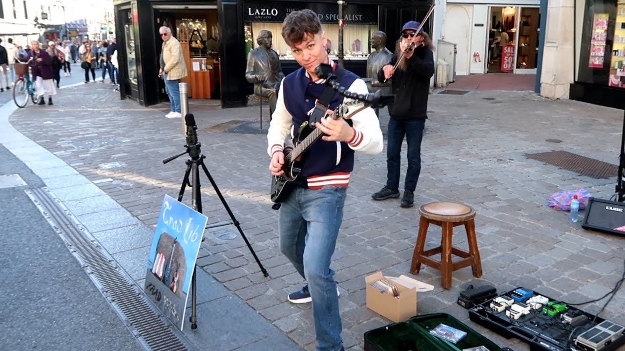 The Tarbolton set – LIVE on Shop Street, Galway – TRAD LIB