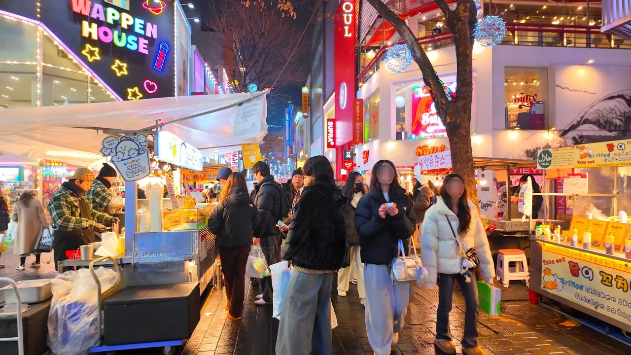 4K Snowfall in Seoul, Korea | Myeongdong Snow Walk -1°C Frozen Winter day