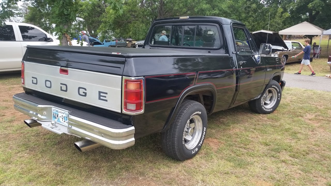 1993 Dodge Ram D150 LE Pickup Truck 360 cu in 5.9L Magnum V8 93 is Last Year for the 1st Gen Ram 150