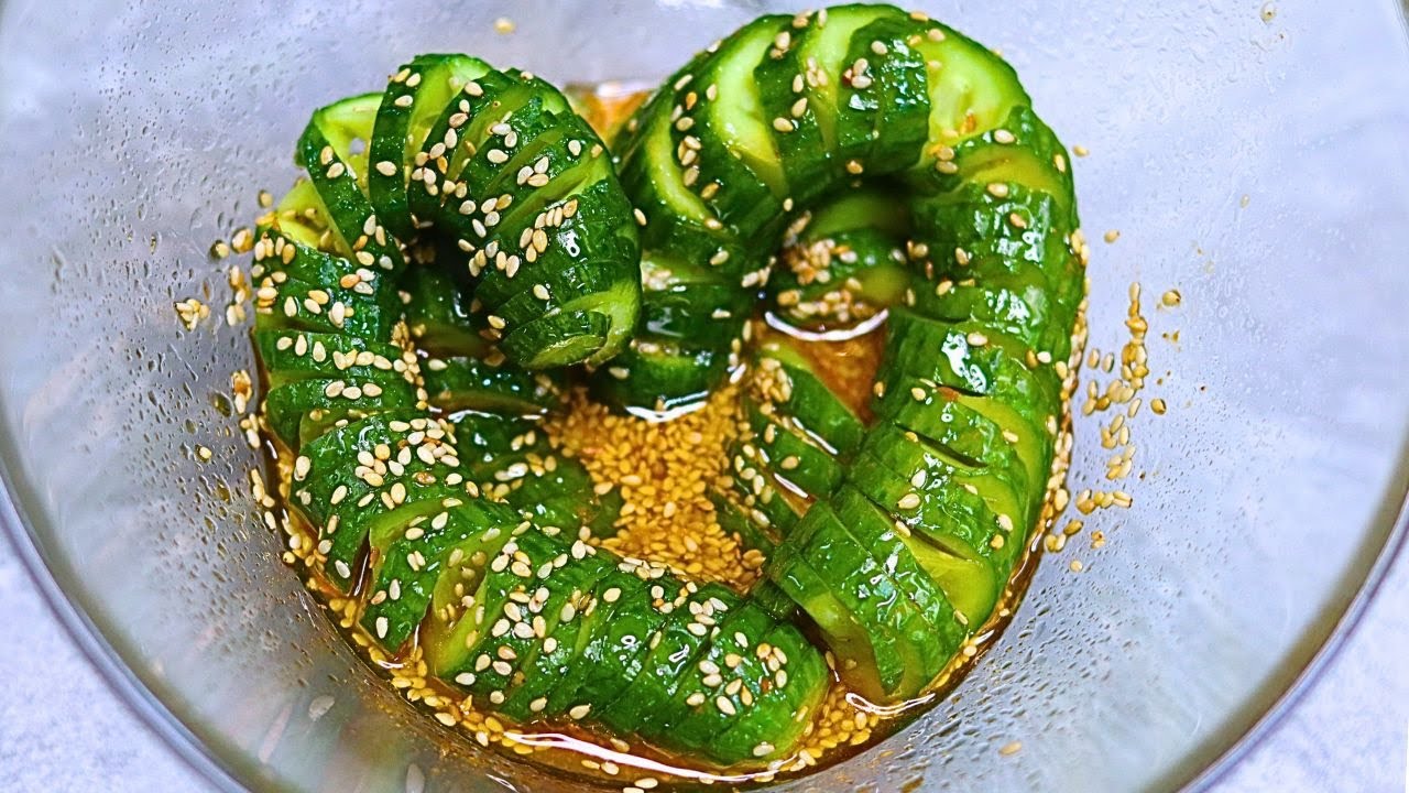 Vergiss andere Gurkensalate - probiere jetzt diesen sensationellen TikTok Asia-Style Gurkensalat