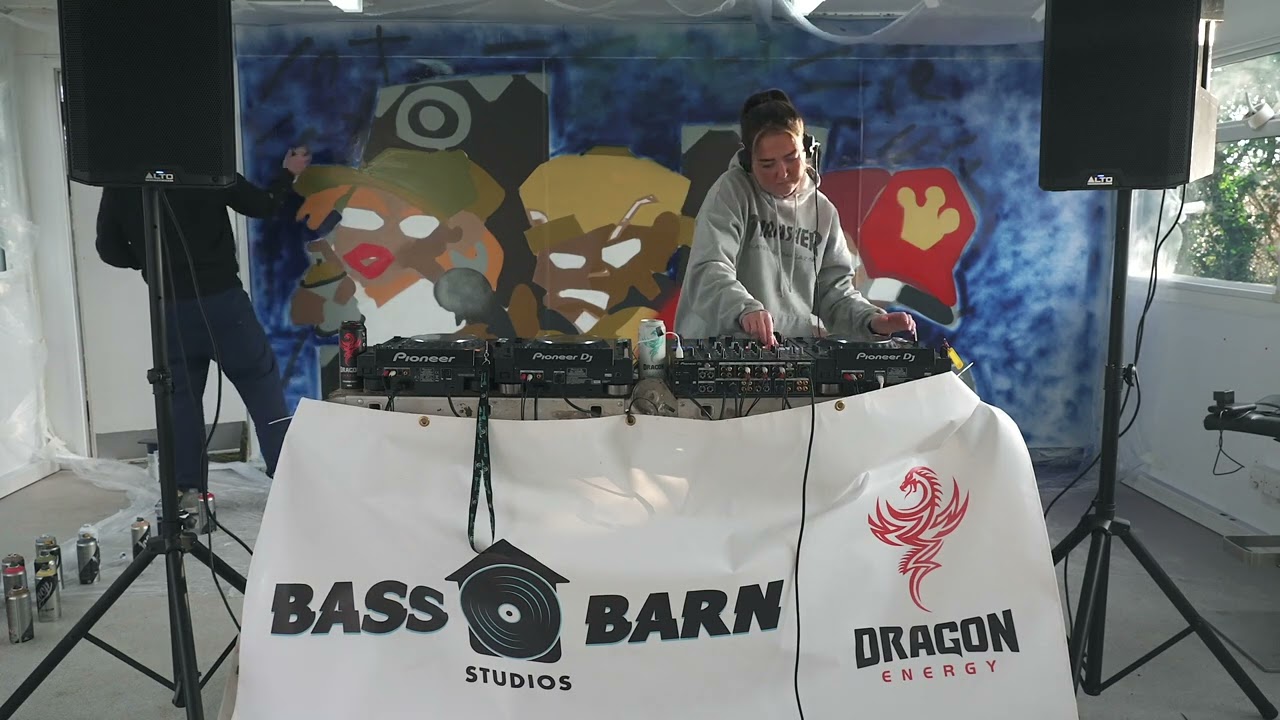 Court T B2B TheGuvna ‘OFF THE FARM’