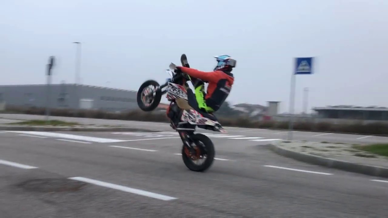 ktm 125 motard stunt session 2