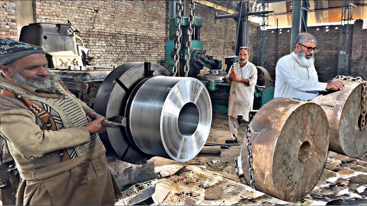 The Heart of Industry - Skill and Hard Work  in the Metal Factory ||