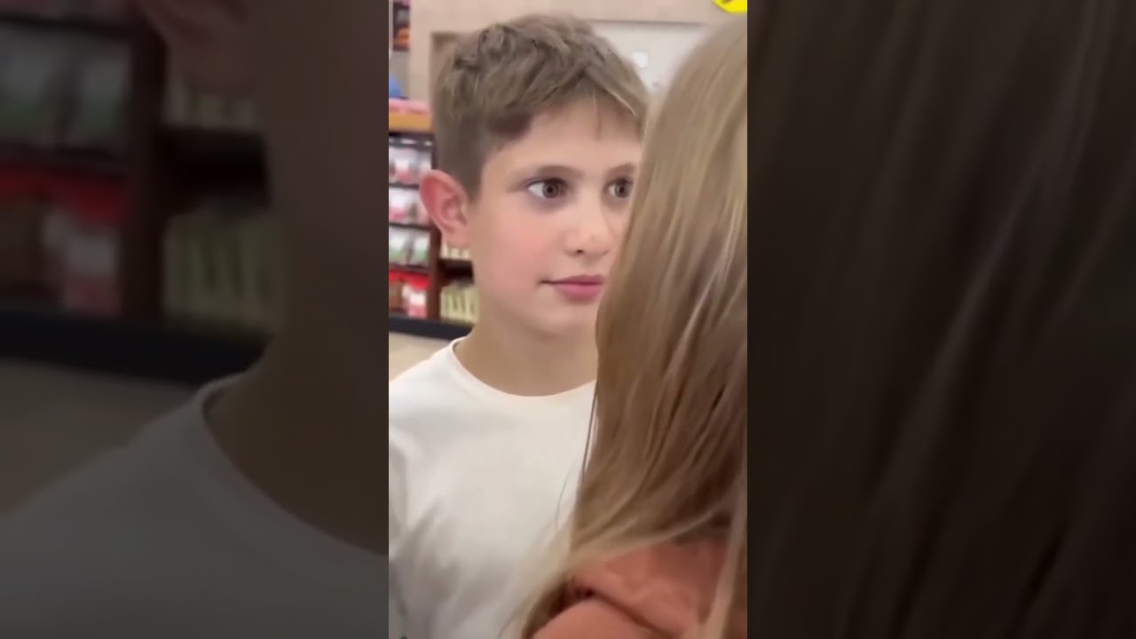 The way he stares at Salish ✨💕 