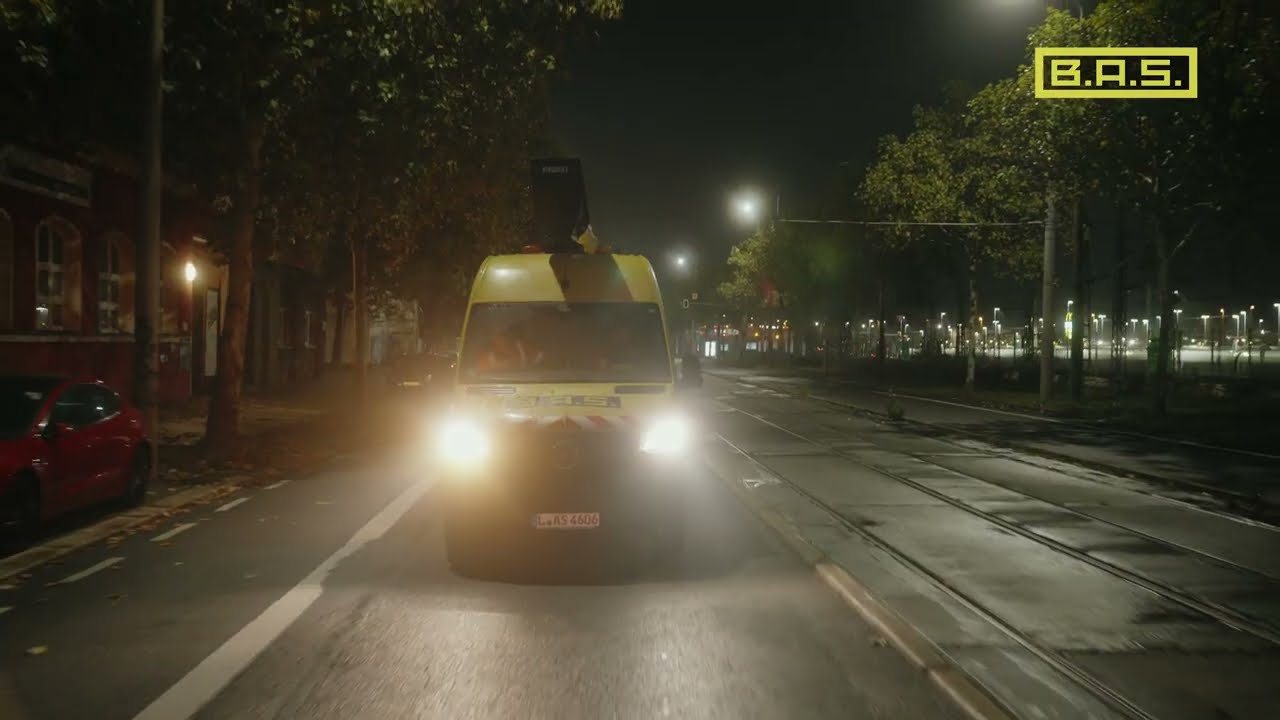 Als Monteur f&uuml;r Lichtsignalanlagen bei der B.A.S. Verkehrstechnik AG.