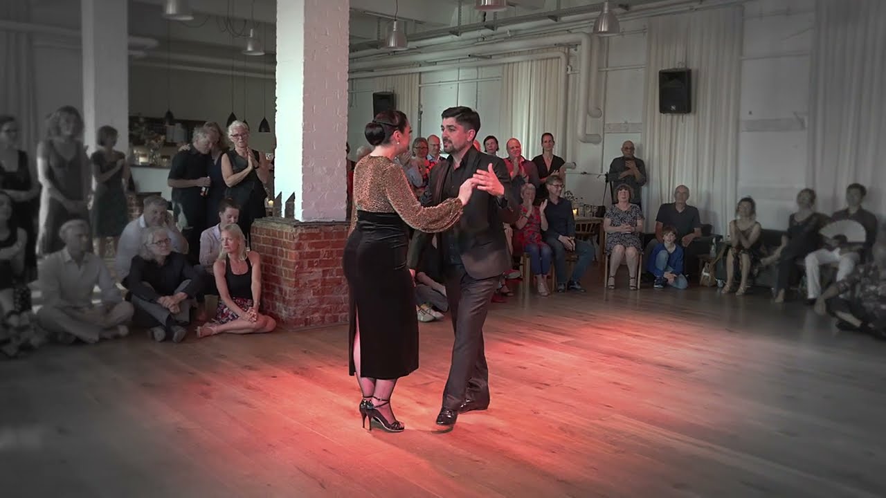Ariadna y Fernando 2/4 – 2022/05 – el abrazo Hamburg – Don Esteban