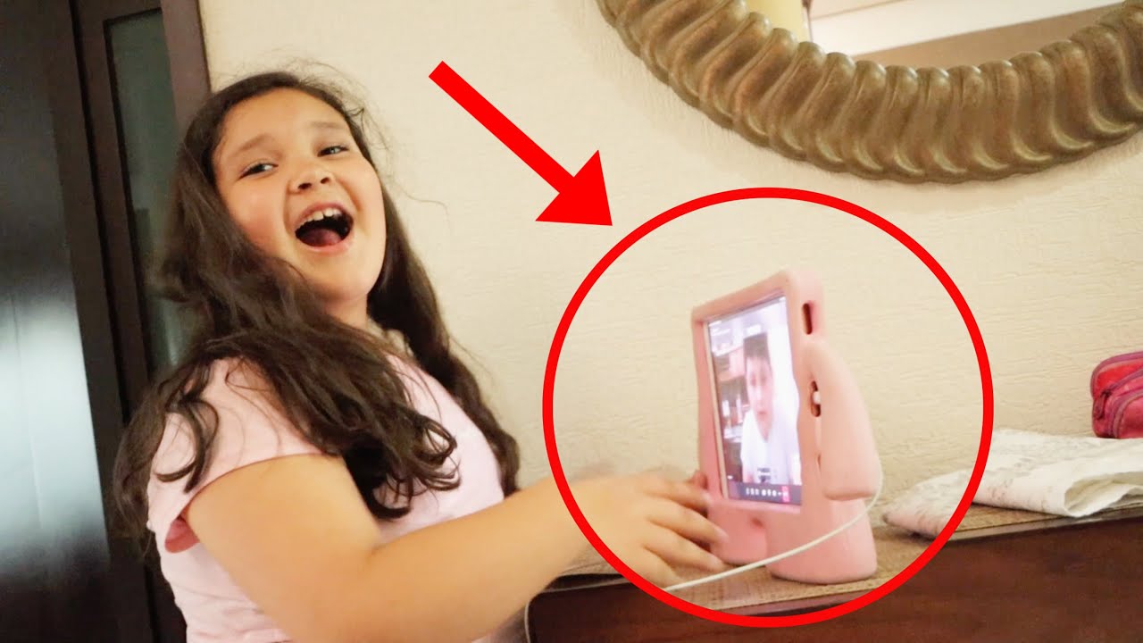 I MET MY SISTERS SECRET BOYFRIEND!!