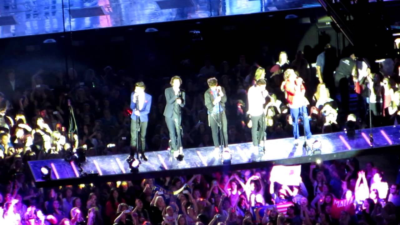 [HD] One Direction Moments Take me home tour 23rd Feb 2013 O2 Arena