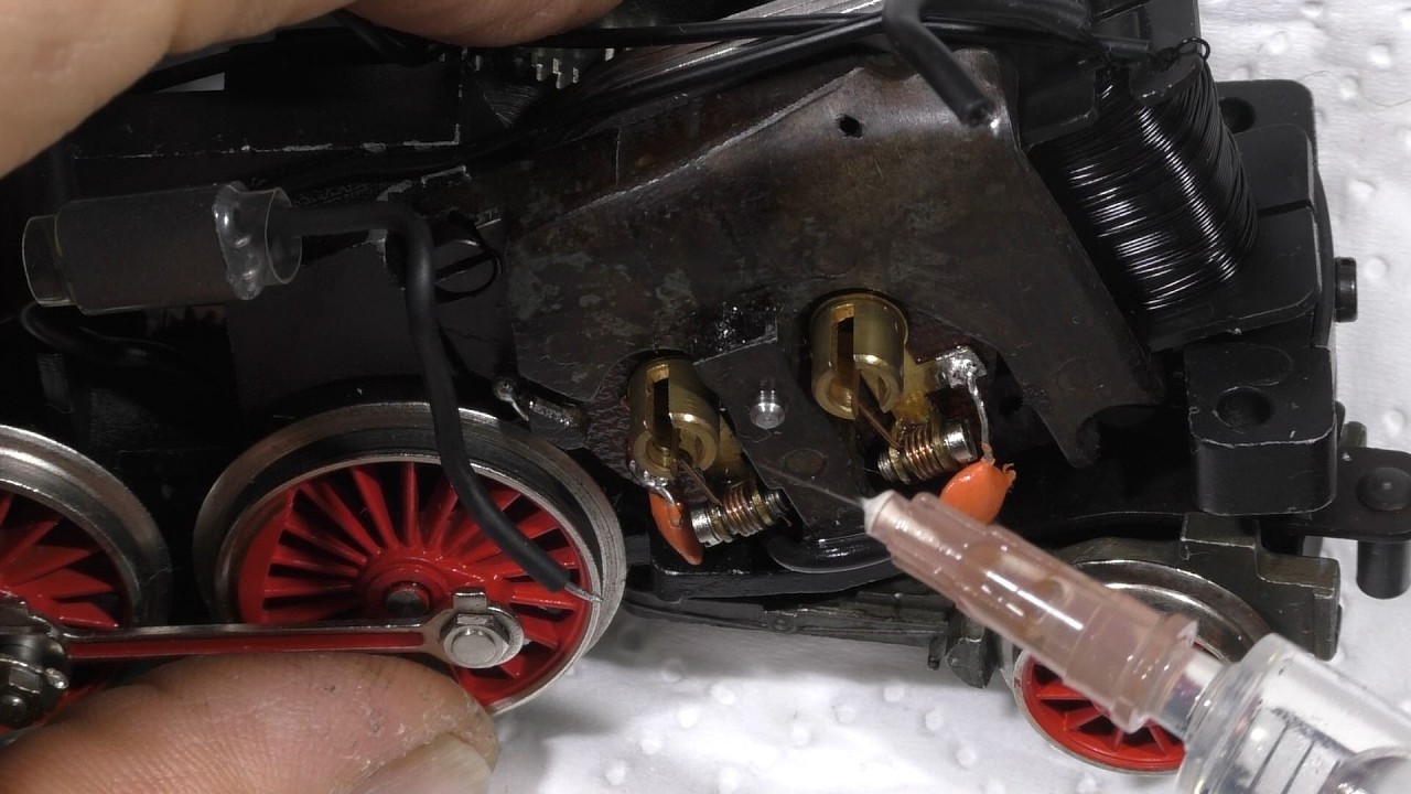 Märklin ICE 2976,  Primex BR01 3193 (3048) und eine Weiche