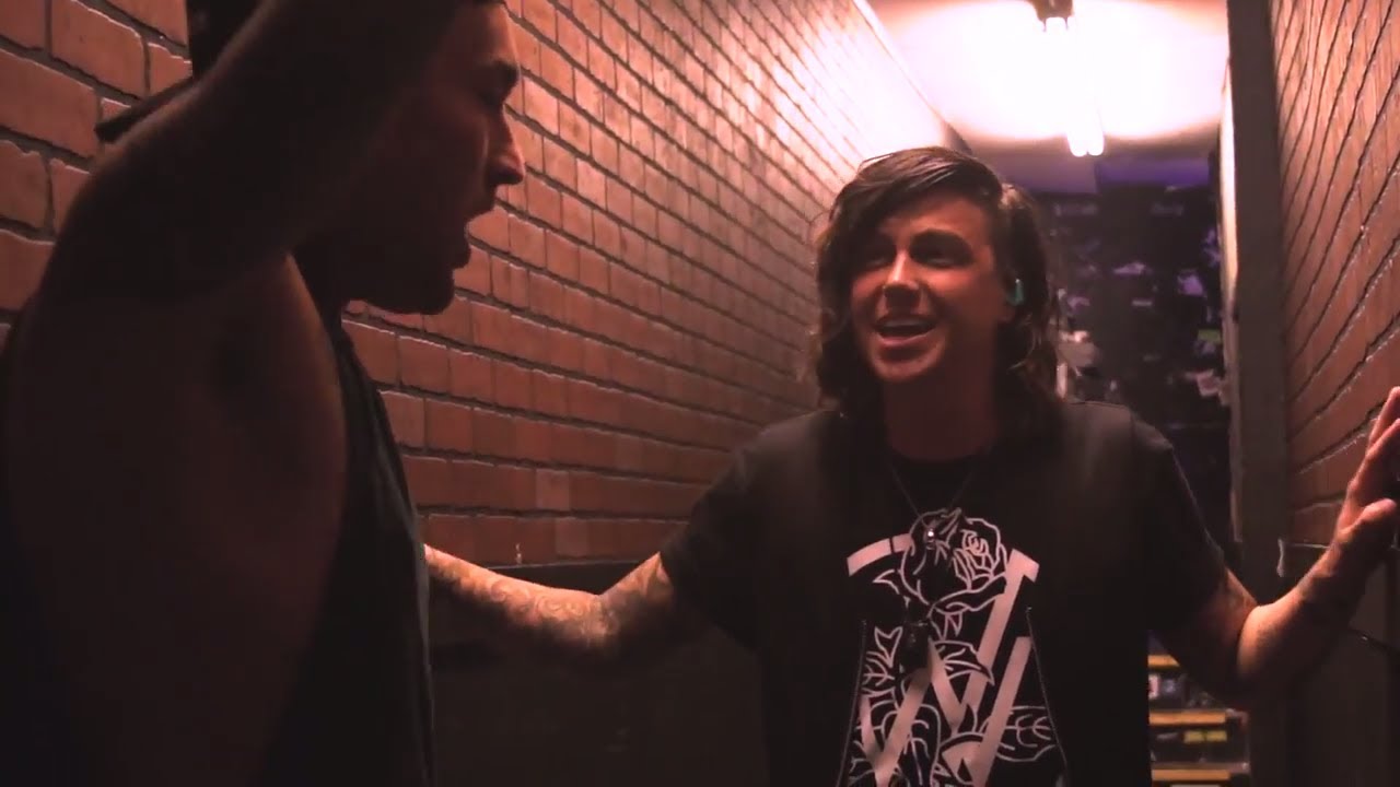 Behind the Scenes of a Sleeping With Sirens Secret Show