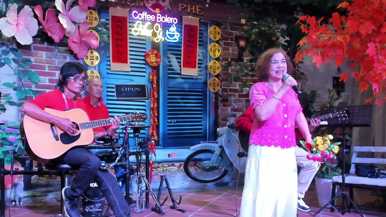 Xây nhà bên suối  -  Sáng tác: Hoàng Thi Thơ  - Trình bày : Bùi Gẩm