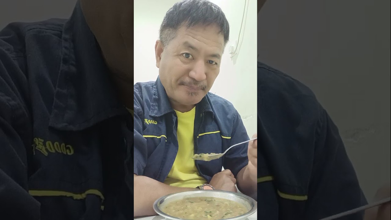 Gutom na aku..kaya kainin kn to baon kung gulay...hali kayo mga amegos sabayan nyo kain...