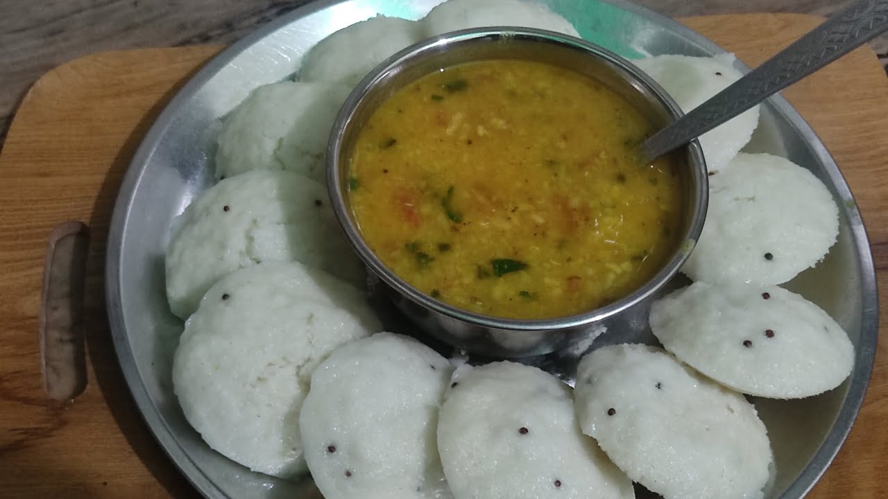 Idli stand में   और बिना idli stand के soft spongy idli