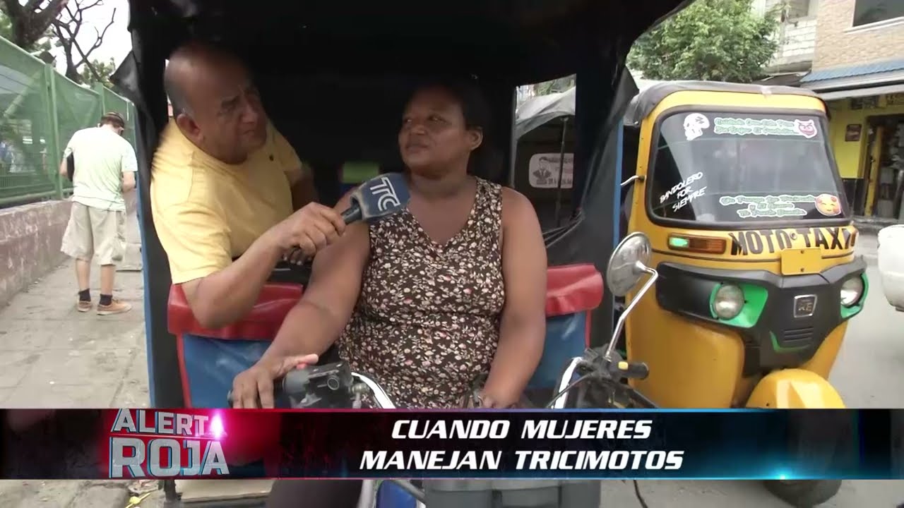 MUJERES MANEJANDO TRICIMOTOS.