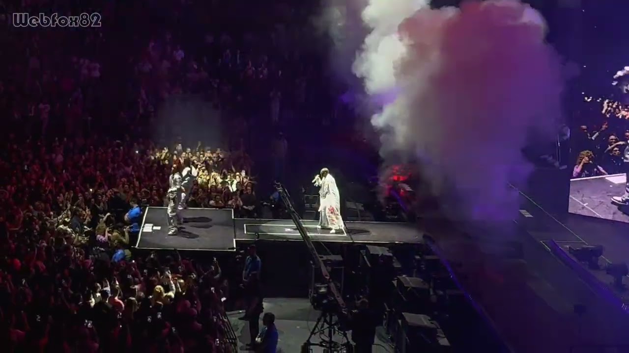 Akon LIVE: Beautiful Day / Smack That / I'm So Paid - Ne-Yo & Akon - 