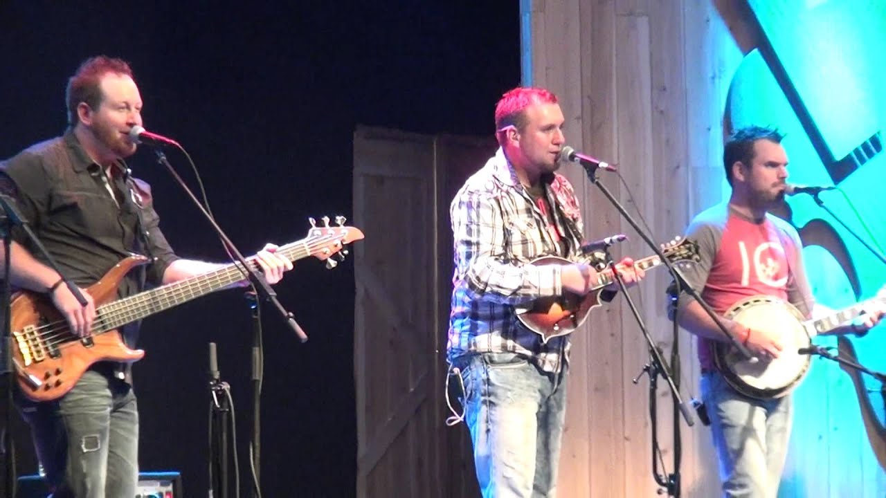 MONROE - AM I A FOOL FOR HANGING ON 2015 live