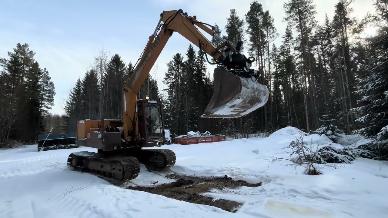 Huutokaupat.com myy! Case Poclain telakaivinkone, 1989, Nivala
