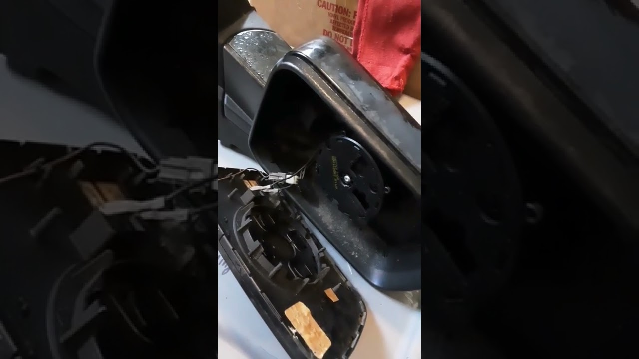 Remove Mirror from a 2007-2010 Jeep Commander