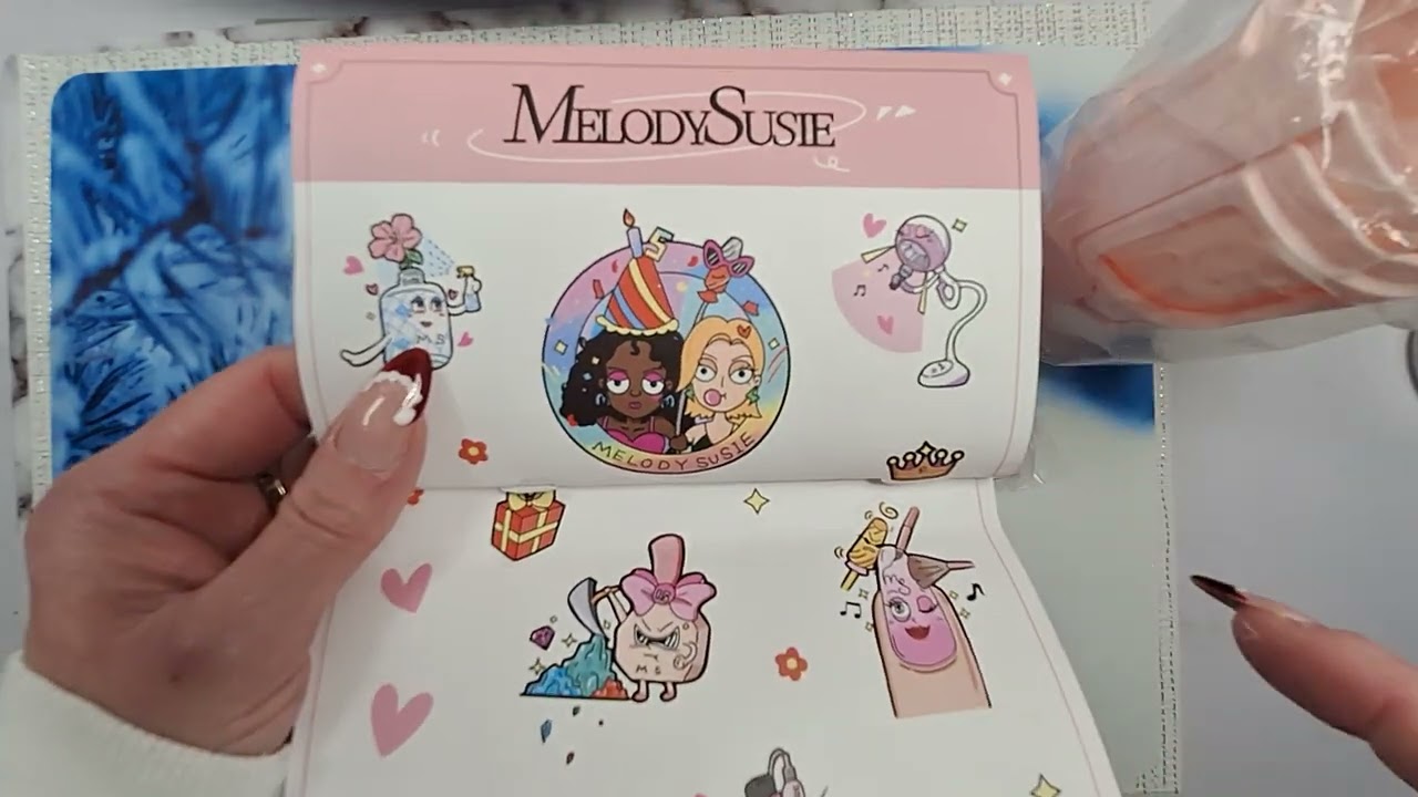 Neues von @MelodySusieOfficial 😍danke Wendy 🥰❤️Code Nagelstüble12 #nails #nailart #Unboxing 