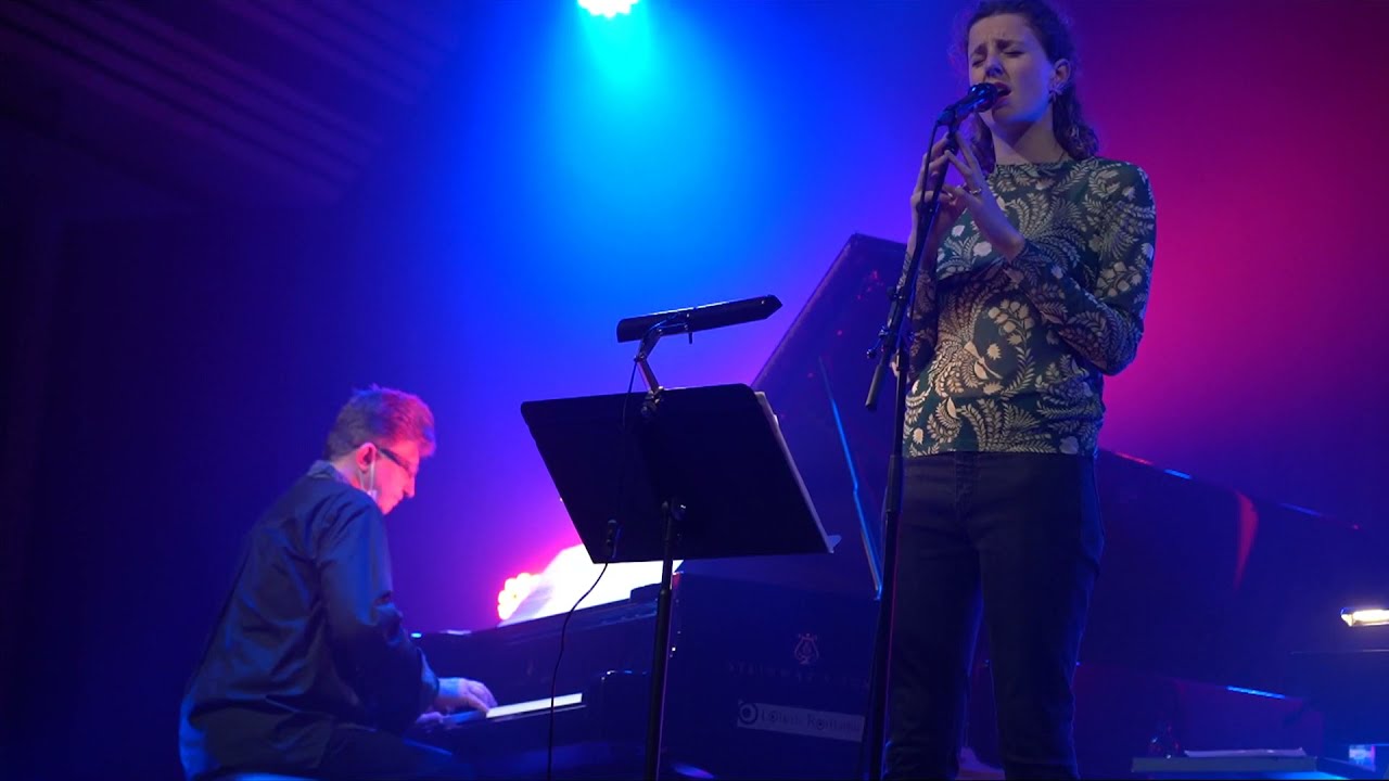 A Tömlöcben (In Prison) Béla Bartók  -  Clara Barry