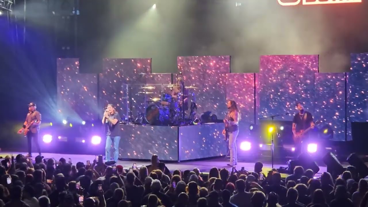 THREE DOORS DOWN  ~ NASHVILLE  2004