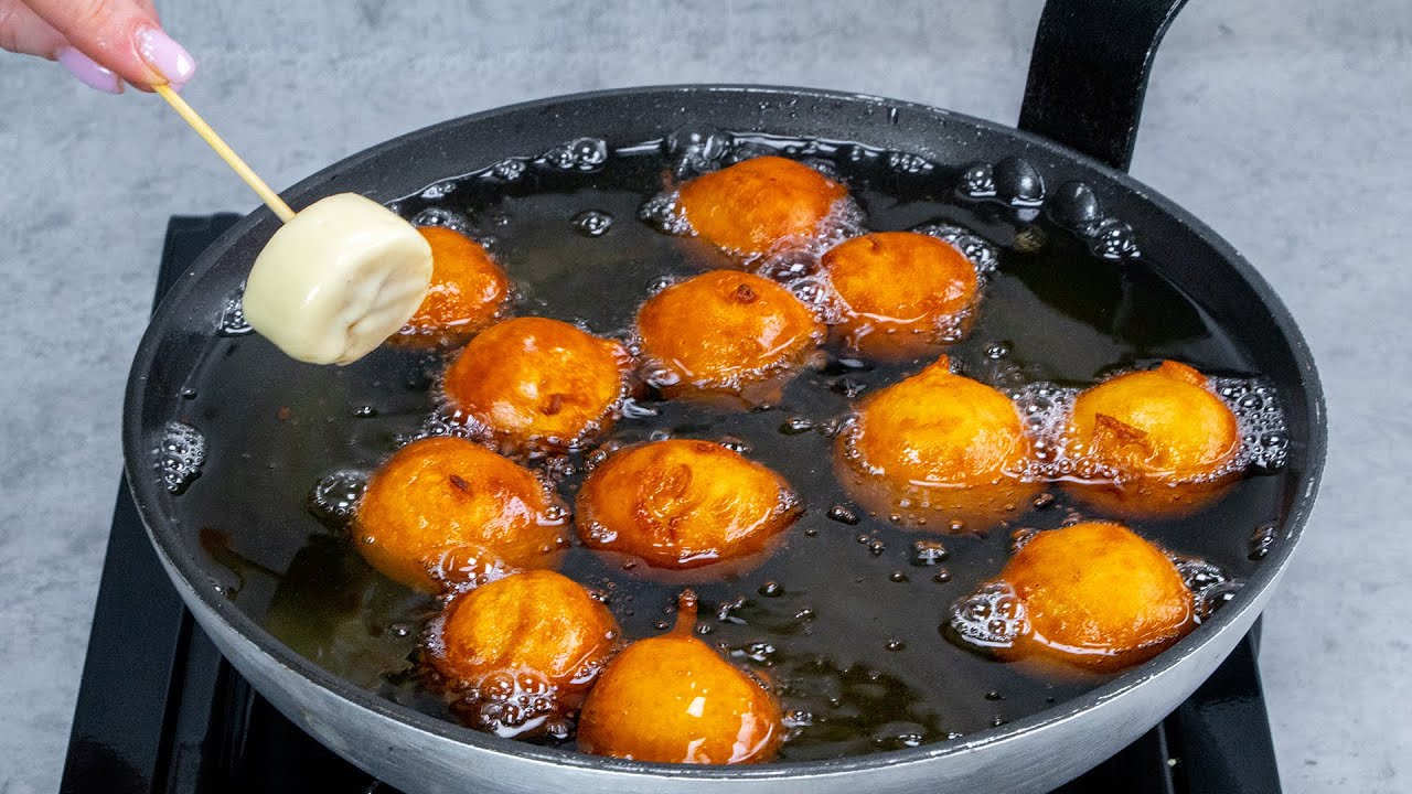 Barnsligt goda munkar med banan som man inte kan få nog av