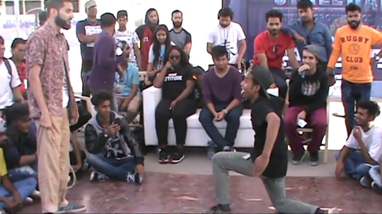 ROSHAN VS MANISH  |  POPPING BATTLE  |  IN INDORE STREET JAM 2017