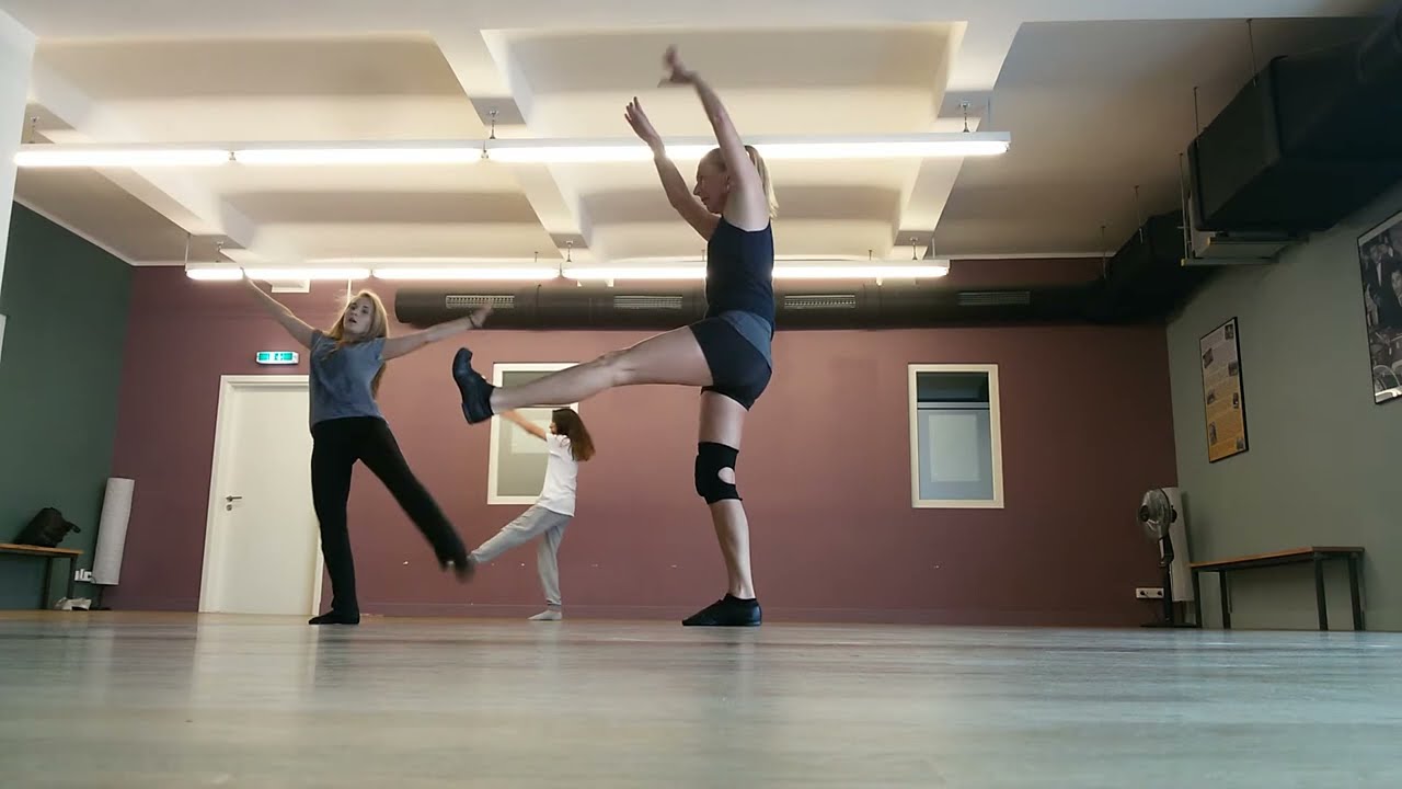 Urban Contemporary Dance