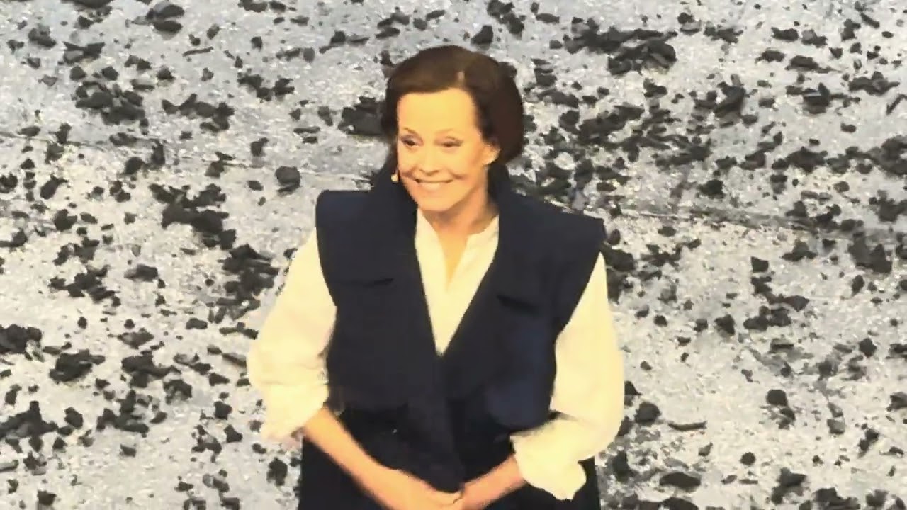 The Tempest - Theatre Royal Drury Lane - 04/01/2025 - Sigourney Weaver