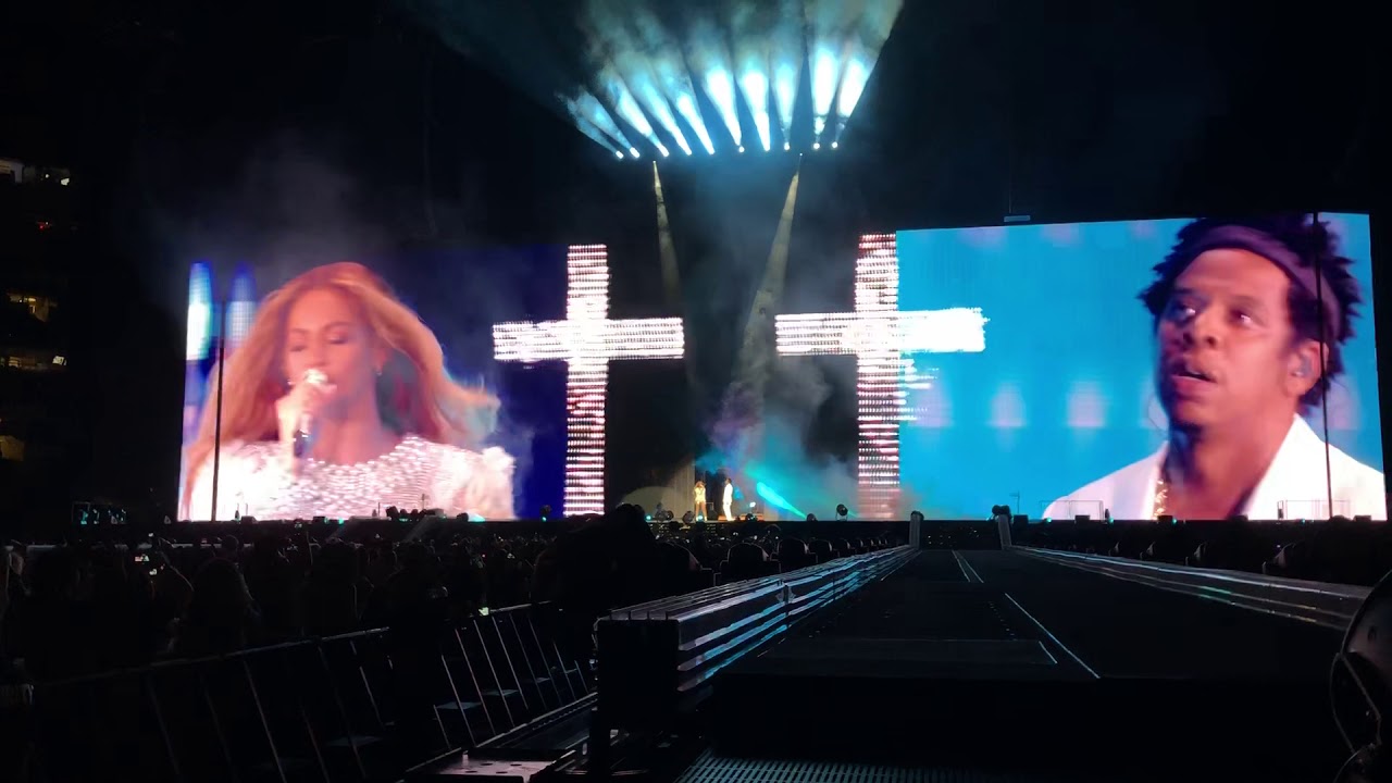 Beyonce & Jay-Z : On The Run 2 : Opening - Holy Grail/On The Run 2 Tour: Dallas, TX : AT&T Stadium