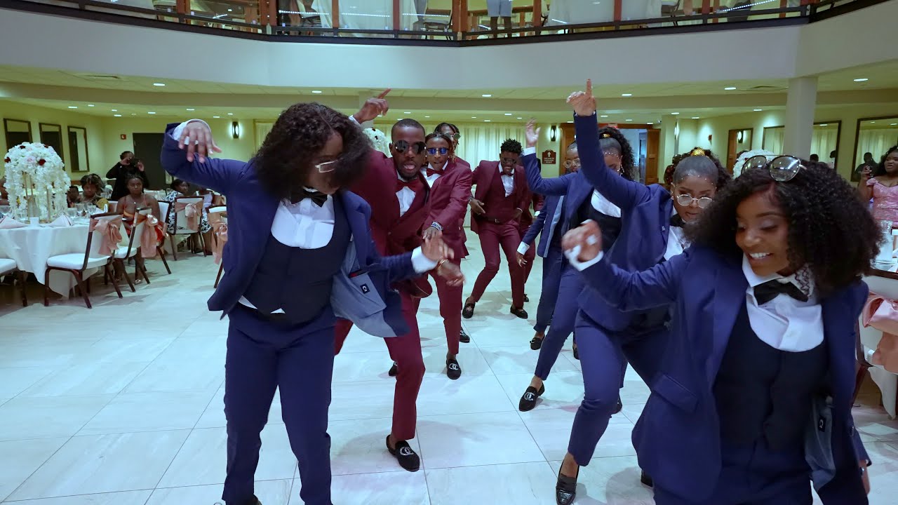 Congolese wedding Entrance Dance ( Koffi Olomide - NDOMBOLO ) Fargo, ND