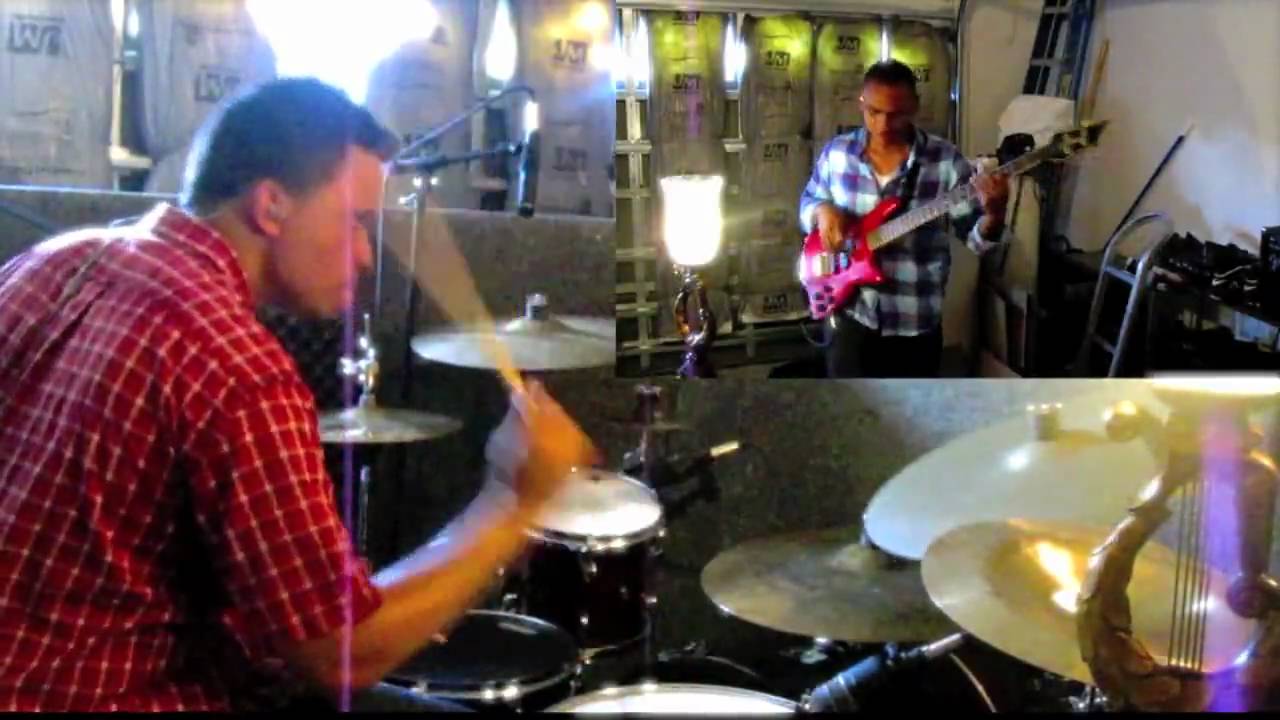 Hillsong United-Hosanna( bass & drum cover)